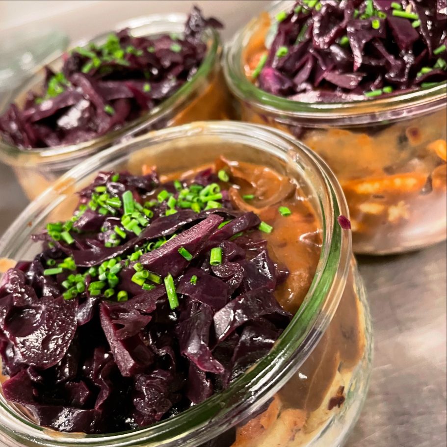 Civet de Cerf au vin rouge et choux rouge Civet de Cerf au vin rouge et choux rouge